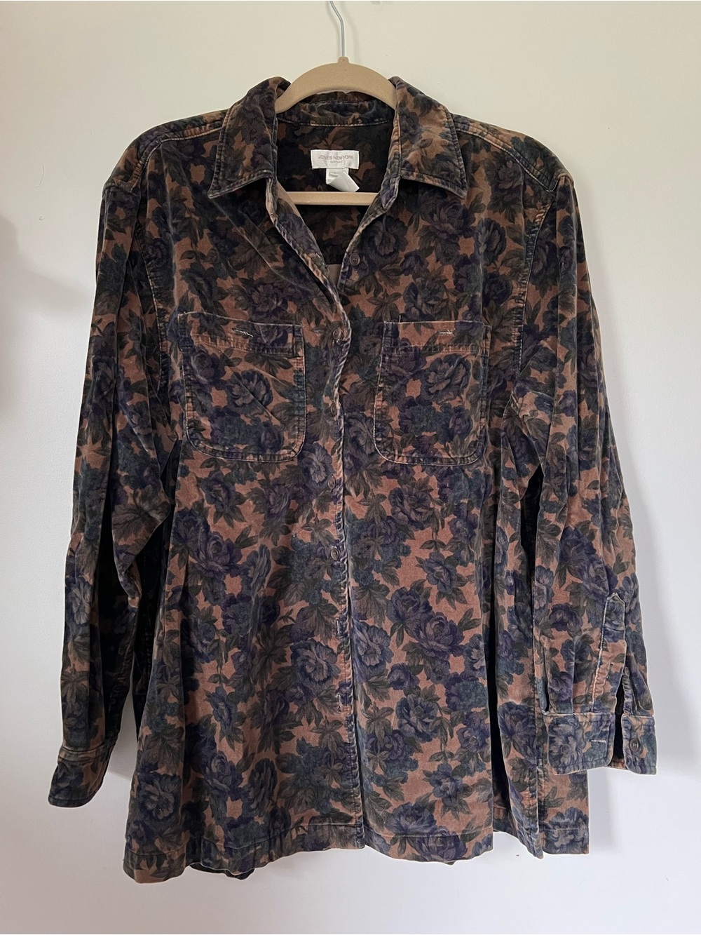 Vintage floral velvet buttondown